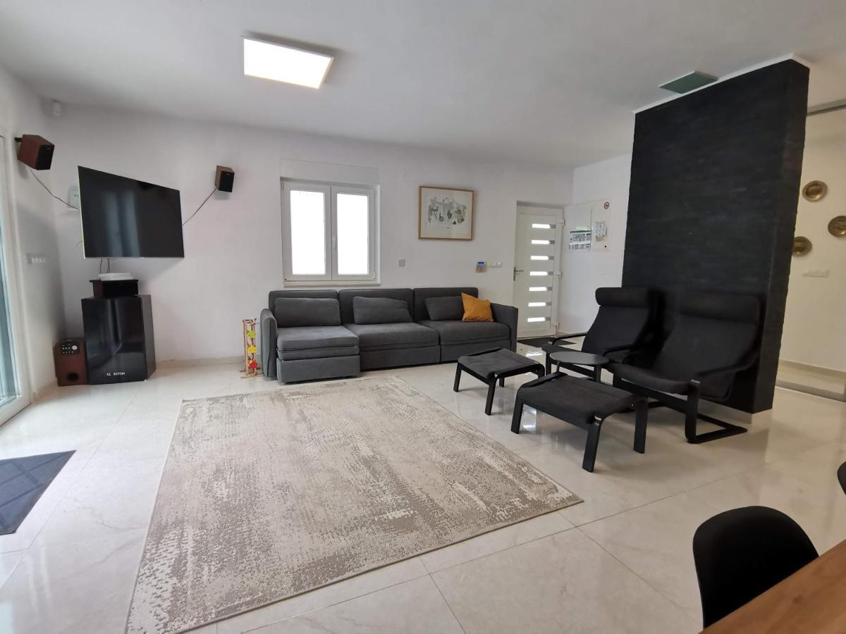 Villa Oliva Umag Exterior foto